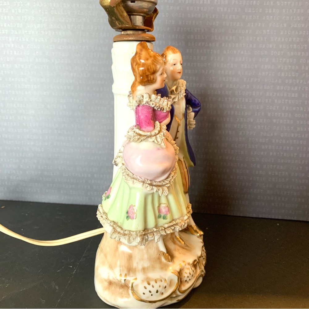 VTG COLONIAL LAMP LADY AND MAN VANITY BOUDOIR - Picture 4 of 11